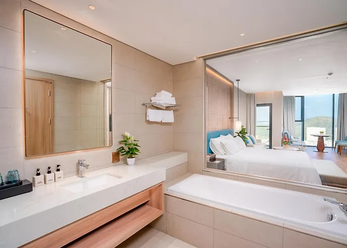 A La Carte -1 Mins Access - Washer&dryer Apartment Ha Long